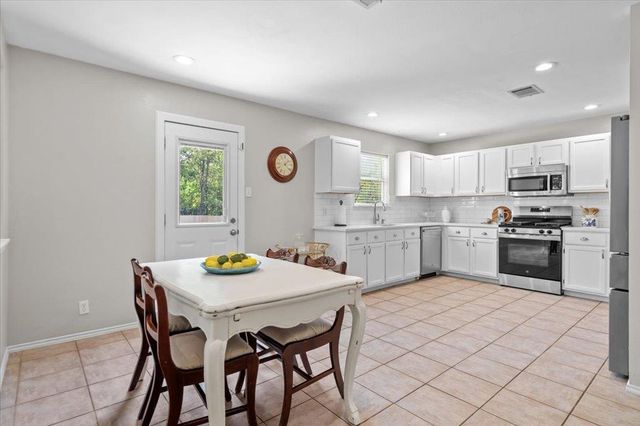 9021 Kimono Ridge DR, Austin, TX 78748