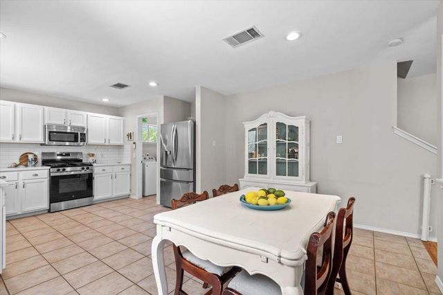 9021 Kimono Ridge DR, Austin, TX 78748