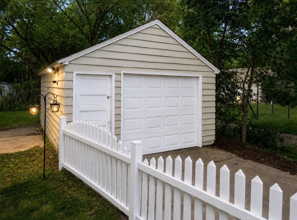 774 County Road B W, Roseville, MN 55113 — photo 3
