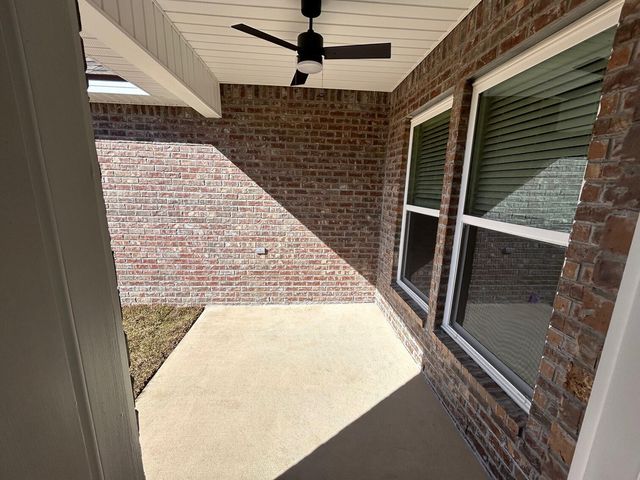 156 Natureview Way, Freeport, FL 32439