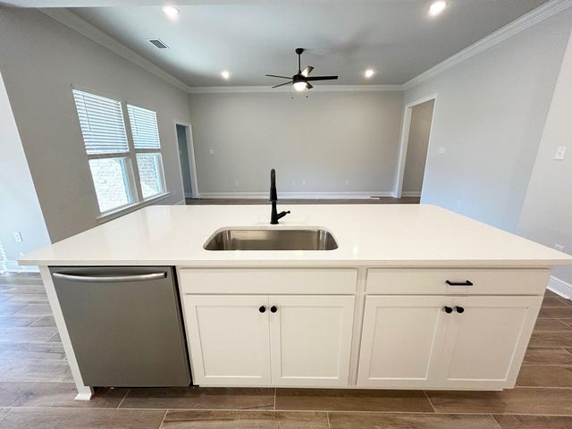 156 Natureview Way, Freeport, FL 32439