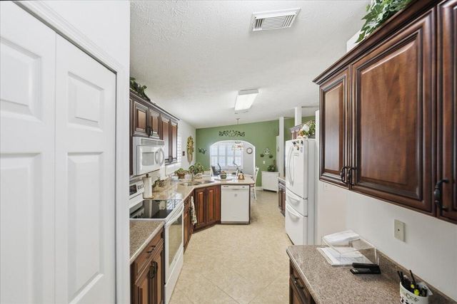 6144 Alexandria Circle, Fort Pierce, FL 34982