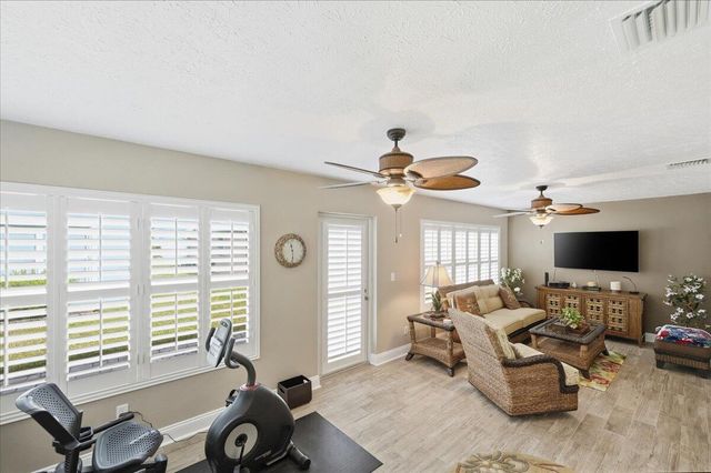 6144 Alexandria Circle, Fort Pierce, FL 34982