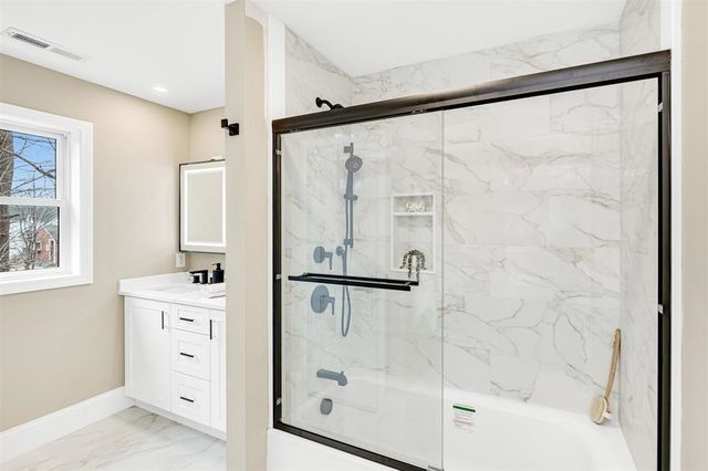 9 Trues Parkway, Sandown, NH 03873