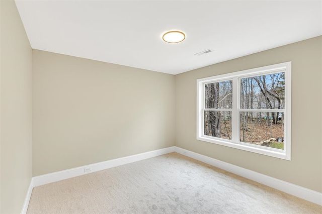 9 Trues Parkway, Sandown, NH 03873