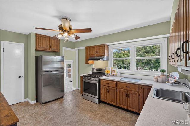 10949 Coral Ridge Drive, St Louis, MO 63123