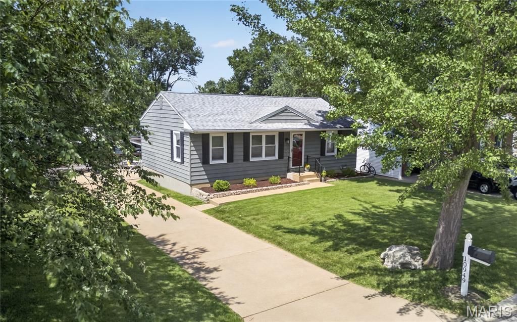 10949 Coral Ridge Drive, St Louis, MO 63123