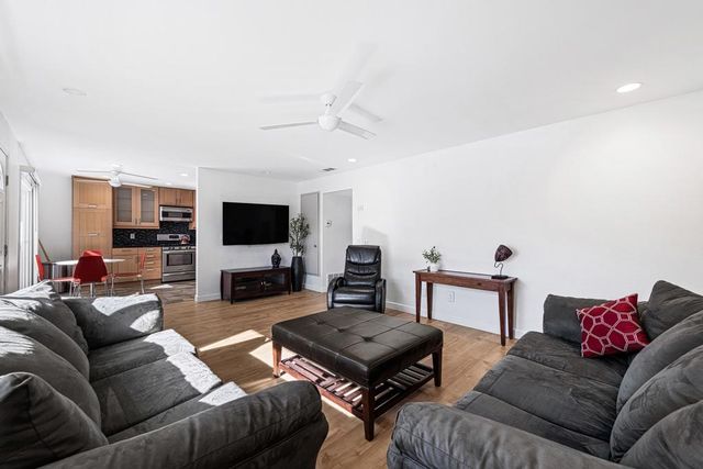 1950 S Palm Canyon Drive 107, Palm Springs, CA 92264