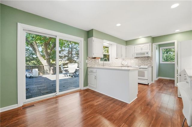 11728 W 108th Circle, Overland Park, KS 66210