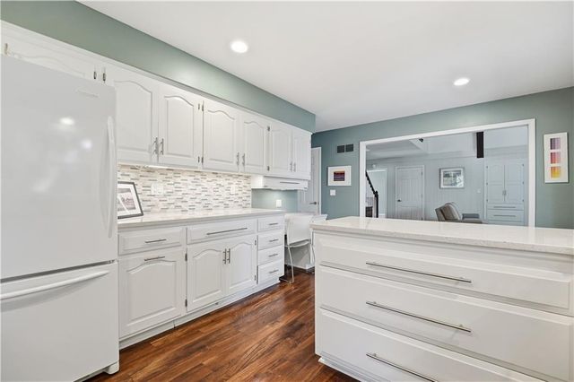 11728 W 108th Circle, Overland Park, KS 66210