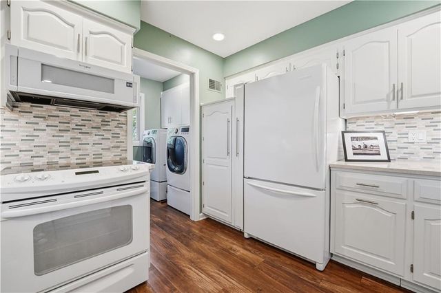 11728 W 108th Circle, Overland Park, KS 66210