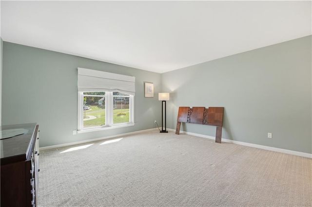 11728 W 108th Circle, Overland Park, KS 66210