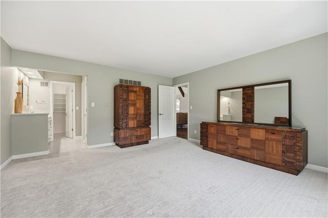 11728 W 108th Circle, Overland Park, KS 66210