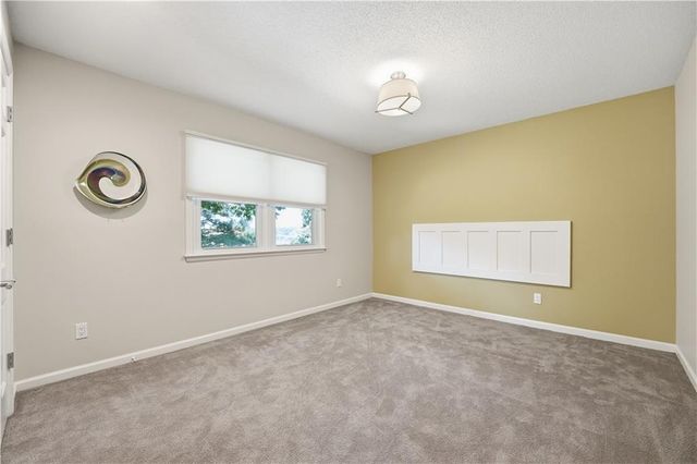 11728 W 108th Circle, Overland Park, KS 66210