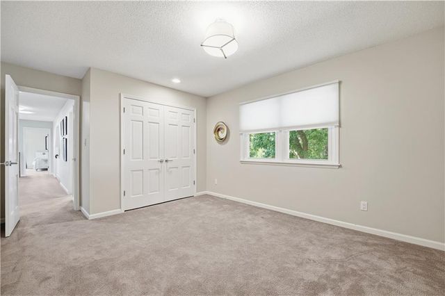 11728 W 108th Circle, Overland Park, KS 66210