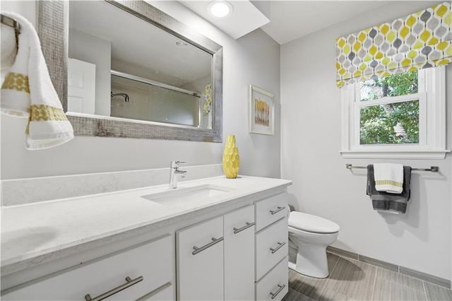11728 W 108th Circle, Overland Park, KS 66210