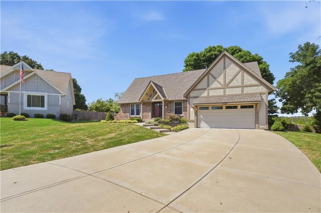 11728 W 108th Circle, Overland Park, KS 66210
