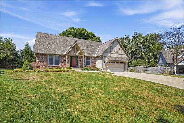 11728 W 108th Circle, Overland Park, KS 66210