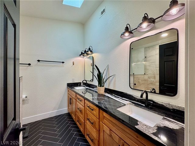 5269 Crooked Valley Drive, Las Vegas, NV 89149