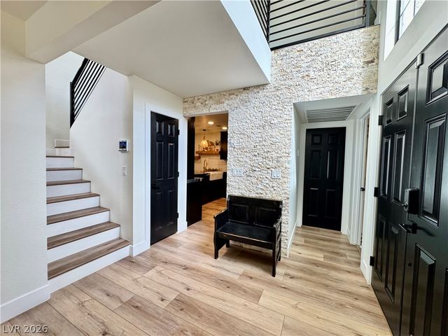 5269 Crooked Valley Drive, Las Vegas, NV 89149