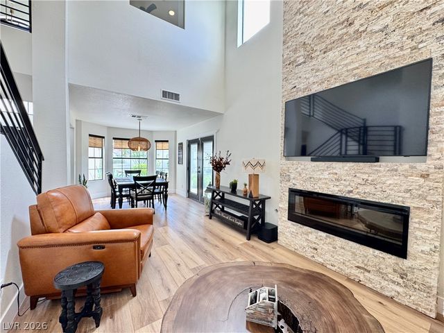 5269 Crooked Valley Drive, Las Vegas, NV 89149