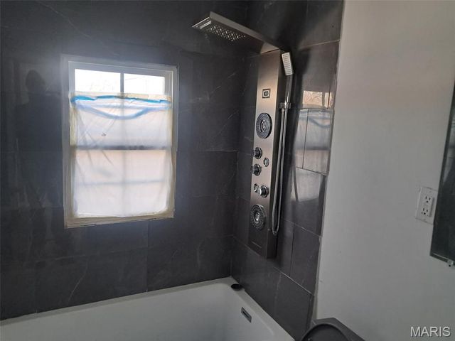 6006 Cascade Drive, St Louis, MO 63134