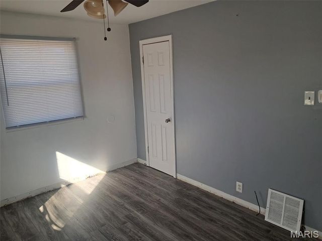 6006 Cascade Drive, St Louis, MO 63134