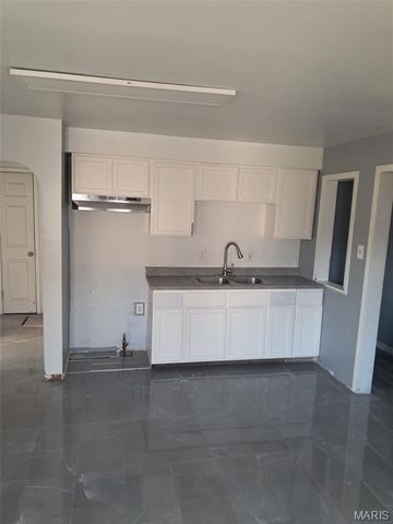 6006 Cascade Drive, St Louis, MO 63134