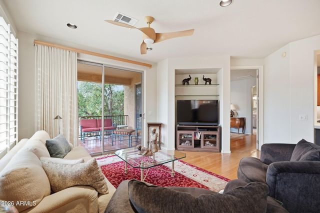 10655 N 9TH Street 212, Phoenix, AZ 85020