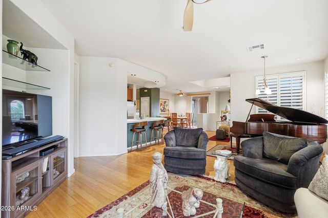 10655 N 9TH Street 212, Phoenix, AZ 85020