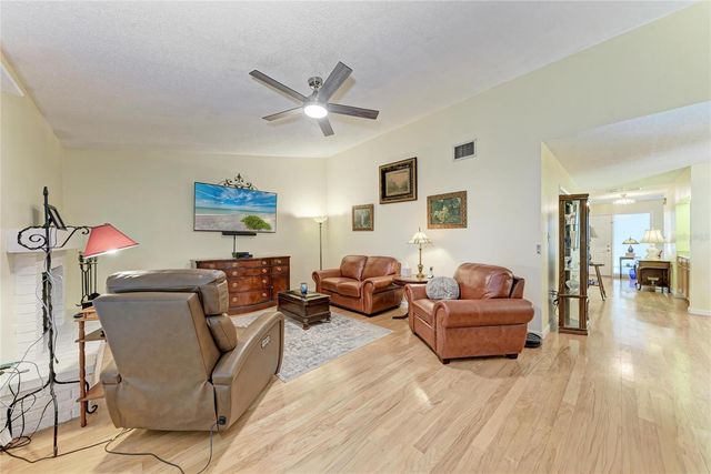 6207 COURTSIDE DRIVE 23, Bradenton, FL 34210