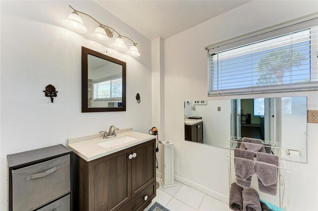 6207 COURTSIDE DRIVE 23, Bradenton, FL 34210