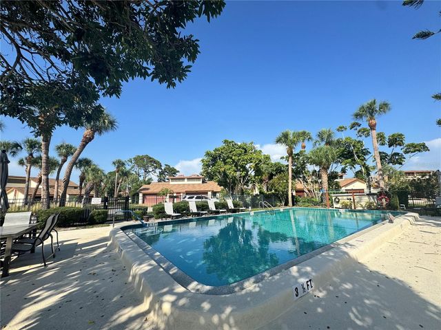6207 COURTSIDE DRIVE 23, Bradenton, FL 34210