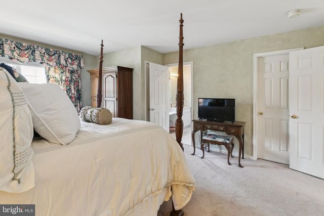 834 AMBER LN, West Chester, PA 19382
