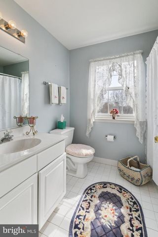834 AMBER LN, West Chester, PA 19382