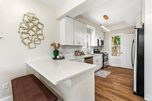 922 N Niles Avenue, South Bend, IN 46617