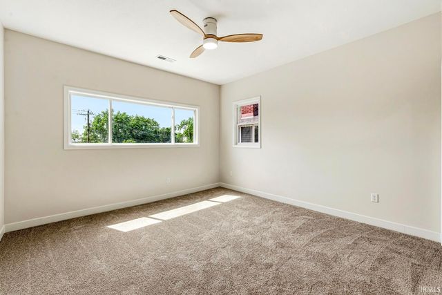 922 N Niles Avenue, South Bend, IN 46617