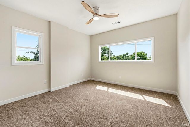 922 N Niles Avenue, South Bend, IN 46617