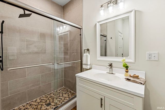922 N Niles Avenue, South Bend, IN 46617