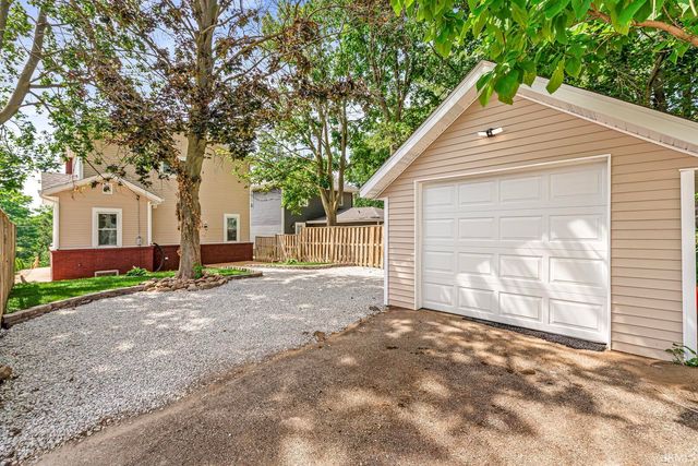 922 N Niles Avenue, South Bend, IN 46617