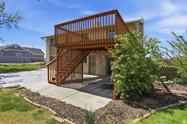 5396 S 4700 W, Hooper, UT 84315