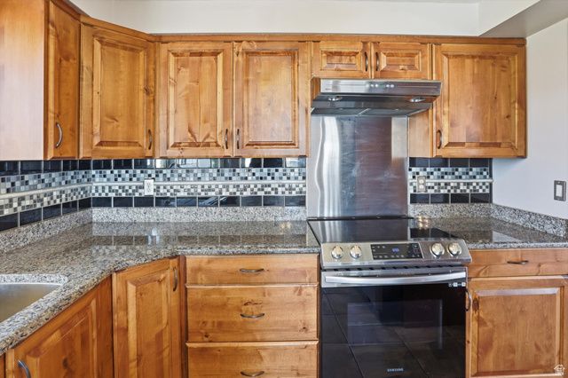 5396 S 4700 W, Hooper, UT 84315
