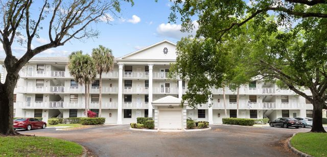 1709 Whitehall Drive 203, Davie, FL 33324
