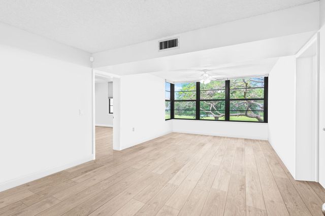 1709 Whitehall Drive 203, Davie, FL 33324