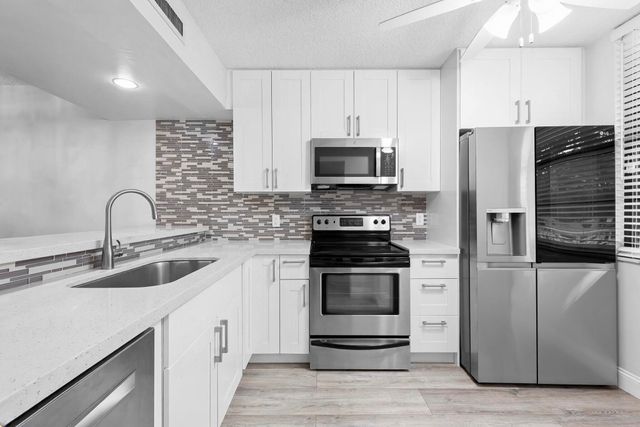 1709 Whitehall Drive 203, Davie, FL 33324