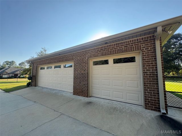 310 Hunters Ridge, Tallassee, AL 36078