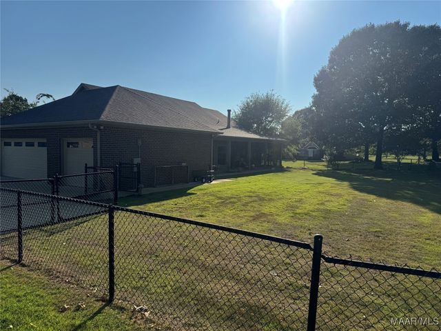 310 Hunters Ridge, Tallassee, AL 36078