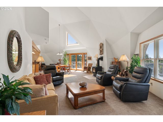 18698 CORNETT Rd, Brookings, OR 97415
