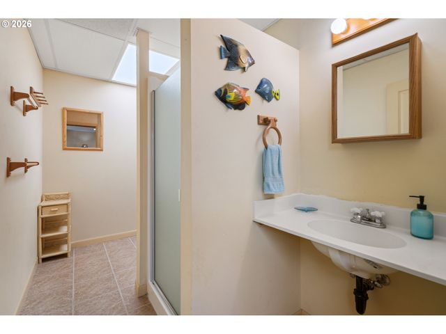 18698 CORNETT Rd, Brookings, OR 97415