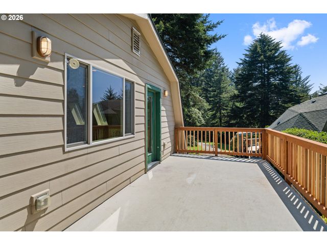 18698 CORNETT Rd, Brookings, OR 97415